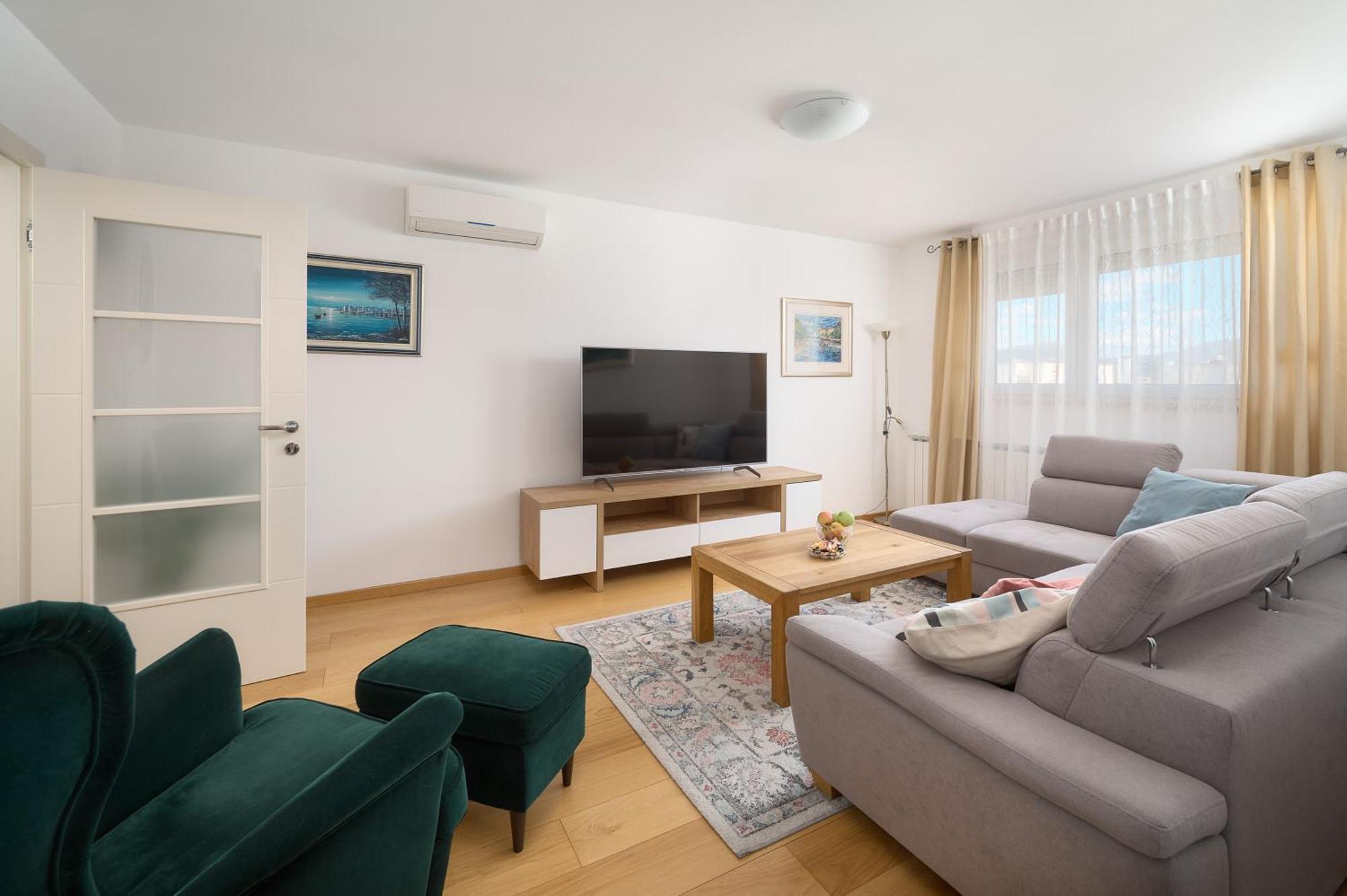 Comfortable Apartment Split Buitenkant foto